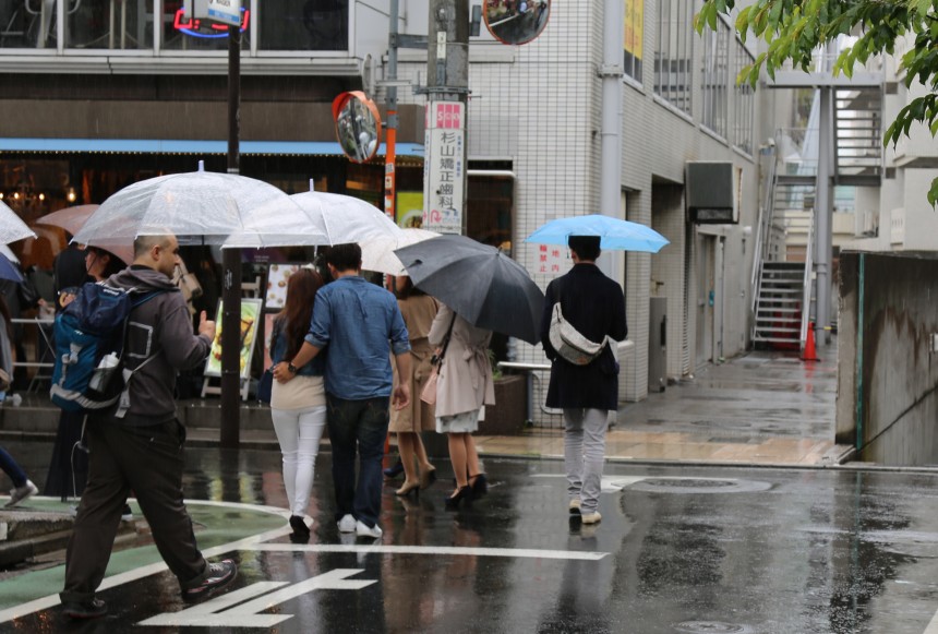 雨の表参道