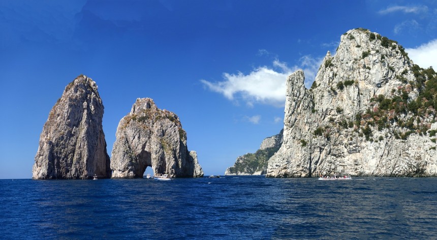 地中海　　カプリ島　生地　スーツ